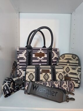 Wrangler Black & Cream Southwestern Tote Set